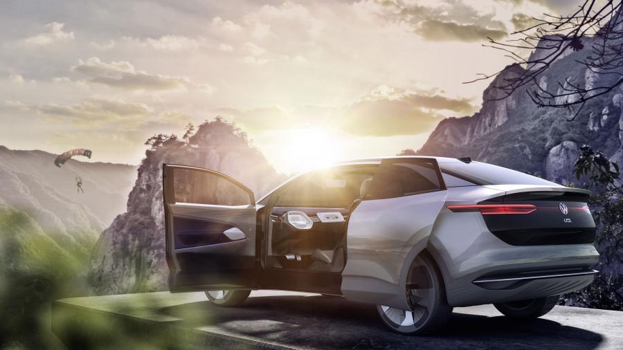  Volkswagen I.D. Showcar Crozz 2017 года  (фото 9 из 55)